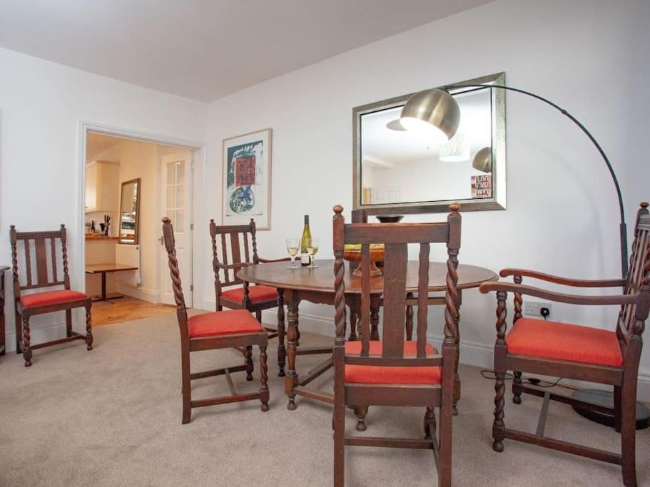 2 Central, Spacious, Apartment With Private Patio Sidmouth Ngoại thất bức ảnh